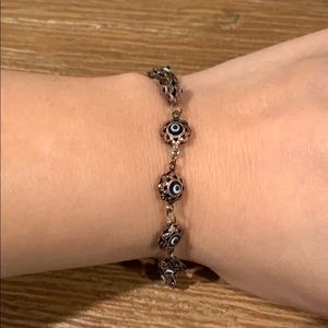 Beaded bracelet - metal and bead